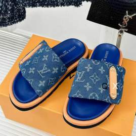Picture of Louis Vuitton Slippers _SKULVcoloursz35-45JM0126380